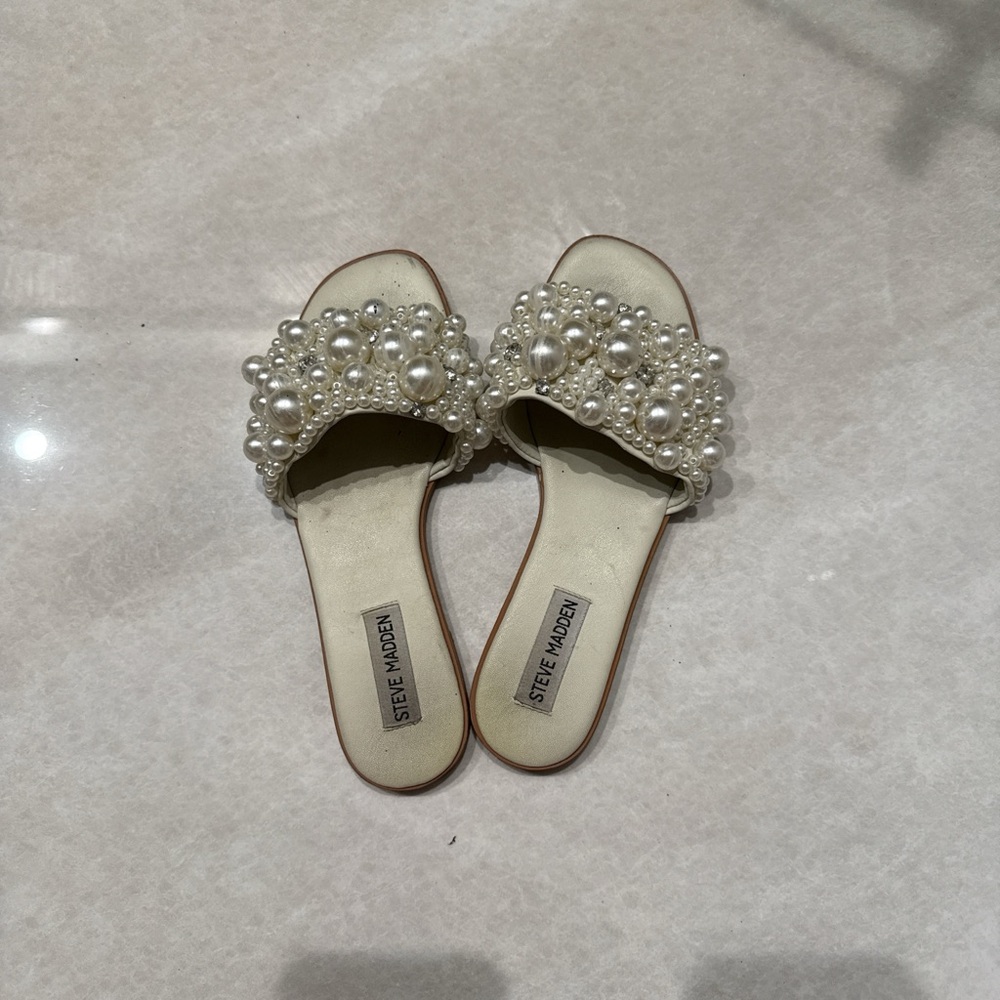 Steve Madden Pearl Adorned Cream Sandals